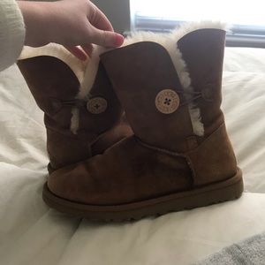 Chestnut bailey button ugg boots